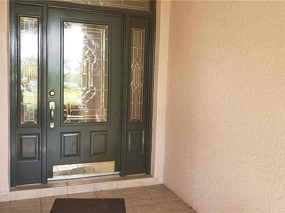 2nd image of 643 Bayshore Dr