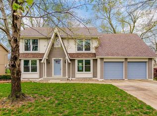 3716 NE Beechwood Dr, Lees Summit, MO 64064