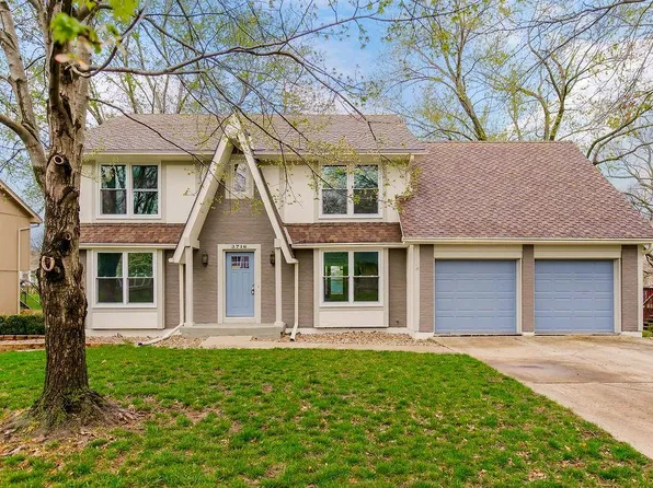 3716 NE Beechwood Dr, Lees Summit, MO 64064