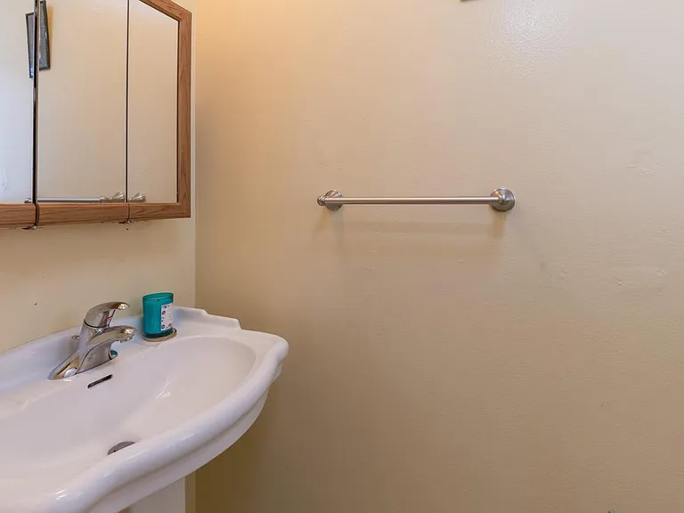263 N Temple Dr — Photo 9