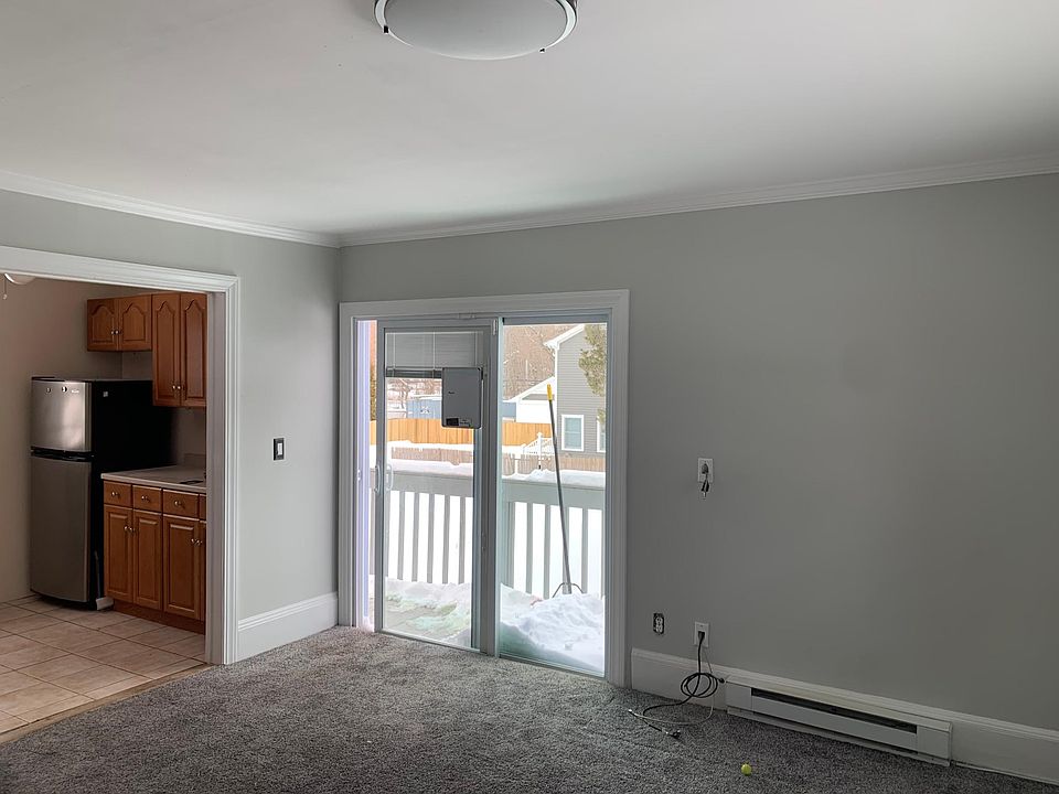 1st image of 9 Lexington Ct