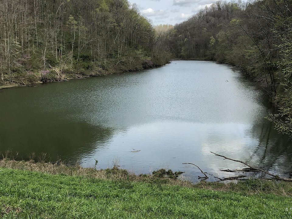 2nd image of 8240 Jennings Creek Rd