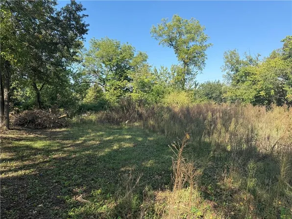 7000 Agnes Ave, Kansas City, MO 64132