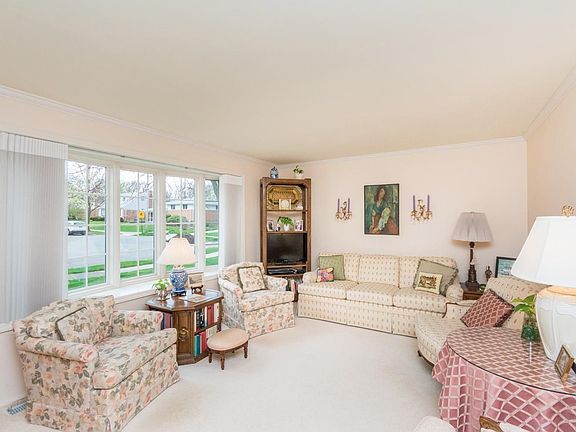 5th image of 710 Leona Dr