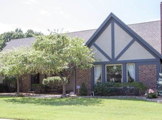 8719 E Brookhollow Ln, Wichita, KS 67206