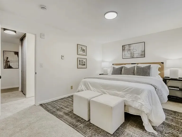 2501 Canterbury Ln E #215 — Photo 15