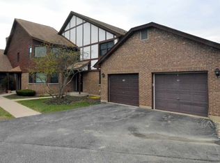 35 Terrace Ln APT F, Lake Zurich, IL 60047
