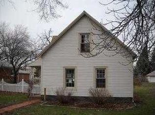 1254 Chestnut St, Wyandotte, MI 48192