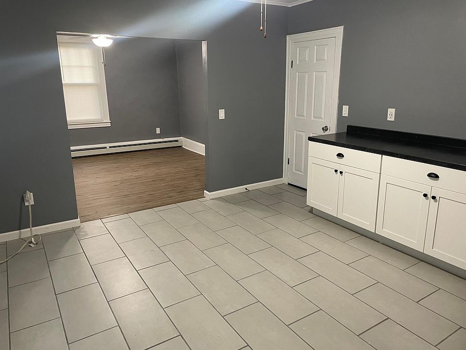 1st image of 57 Russell St #57