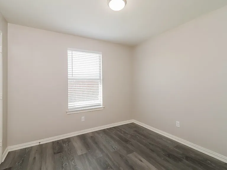 9112 Christopher Cir — Photo 13