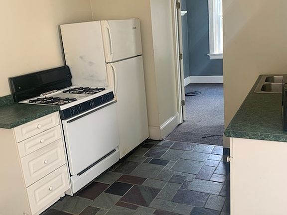 5th image of 2220 Wheeler St APT 2