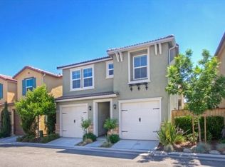 7064 N Trendsetter Dr, Fresno, CA