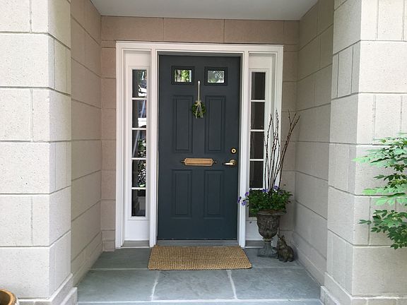 2nd image of 115 E Laurel Ave