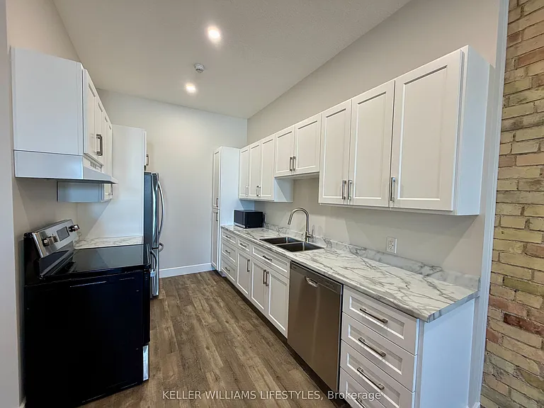 537 Talbot St #3 — Photo 12