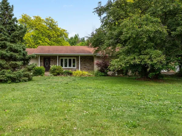 6514 Barnes Rd, Vermilion, OH 44089