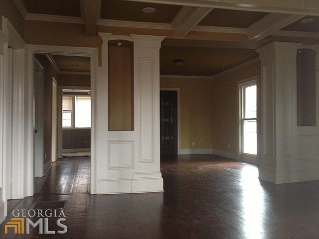 2nd image of 55 W Shadburn Ave