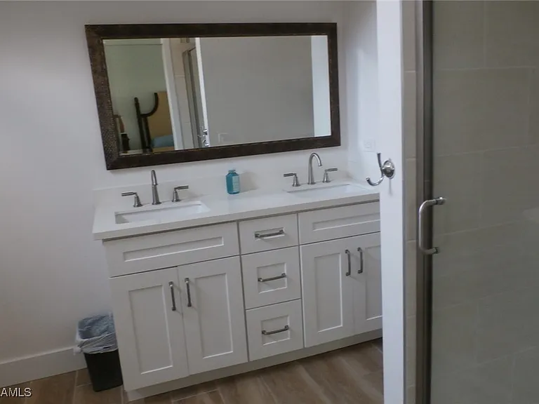 16252 Kelly Woods Dr — Photo 12