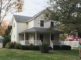 27 Prospect St, Hatfield, MA 01038