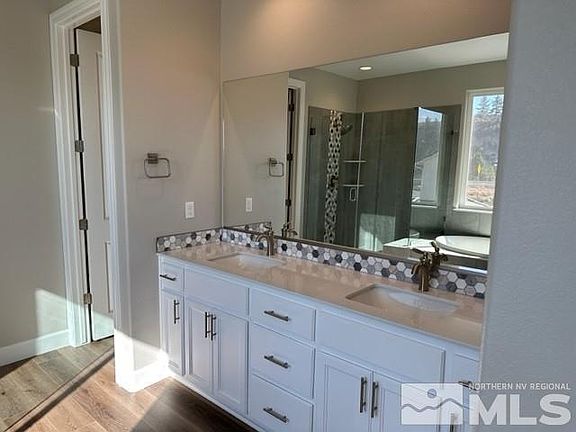 3rd image of 218 Commodore Dr Homesite 383