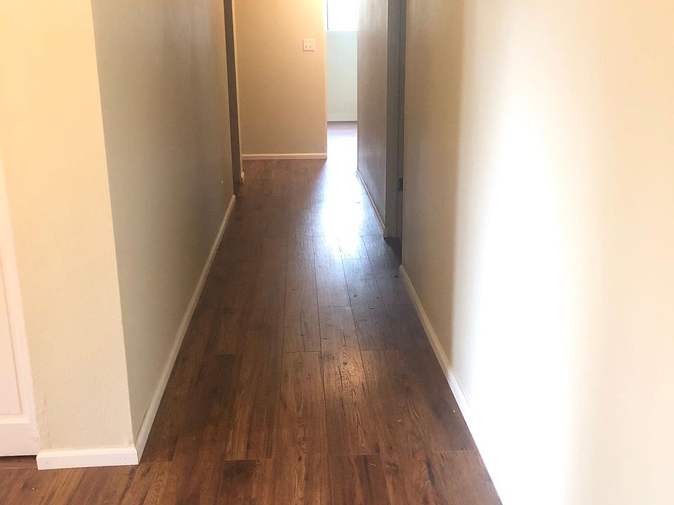 1st image of 6726 164th St SE
