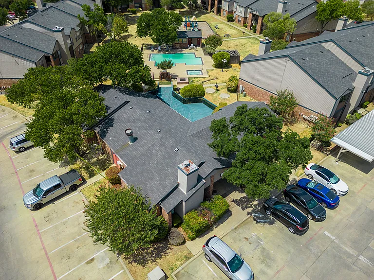 Trinity Apartments — Photo 17