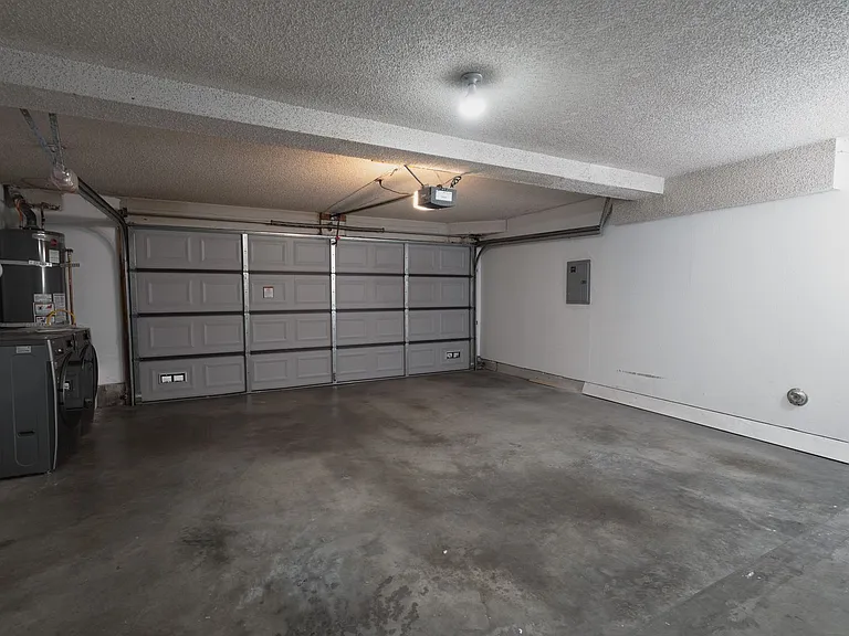 525 N Alhambra Ave #C — Photo 26