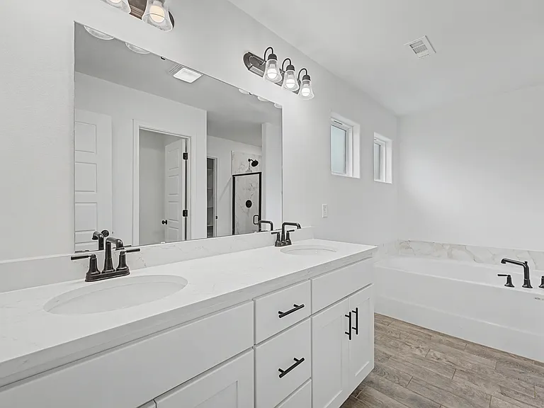 5377 Clear Springs Ave — Photo 10