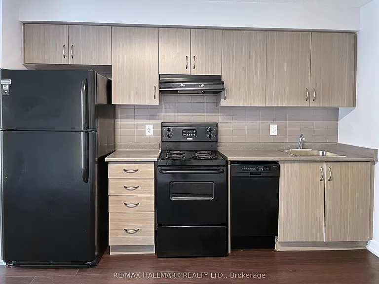 132 Berkeley St #1008 — Photo 6