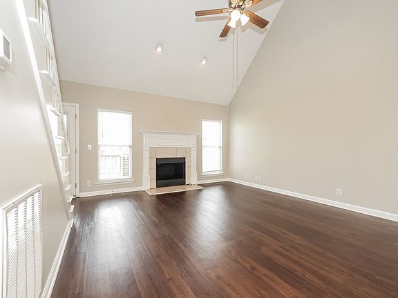 4th image of 386 Meigs Dr