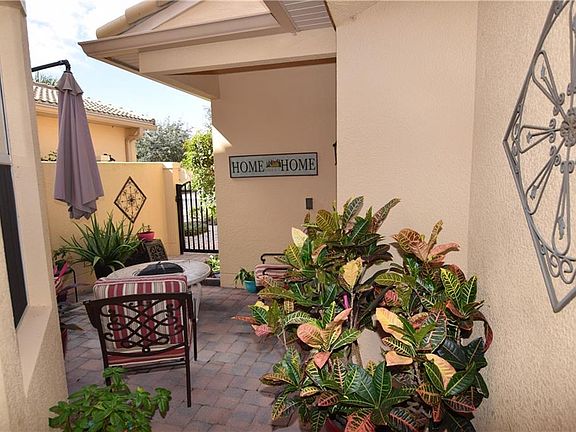 5th image of 2406 Palm Tree Dr