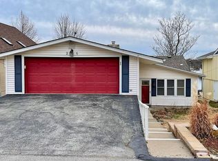 25 Dockside Dr, Lake Tapawingo, MO 64015