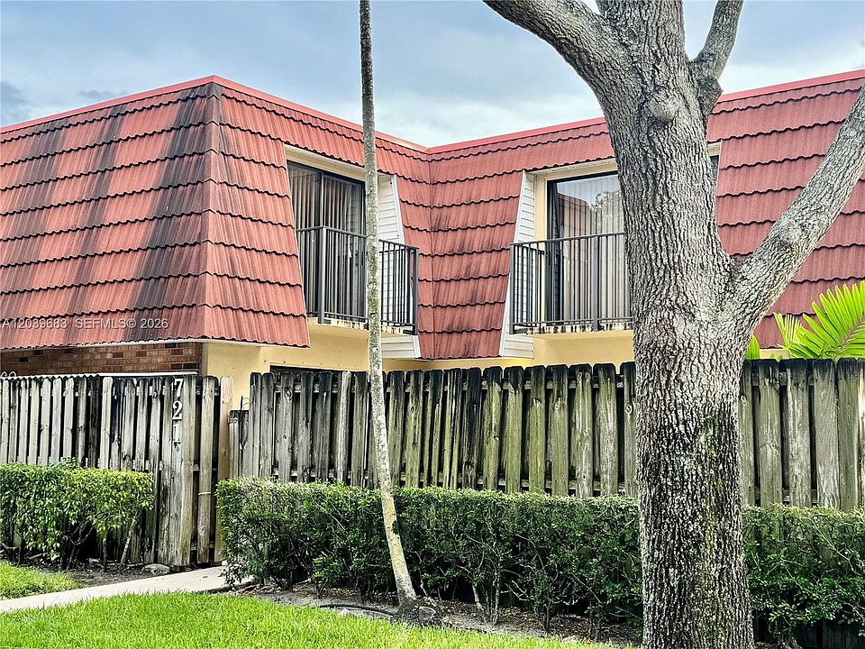 1st image of 721 NW 99th Cir #721