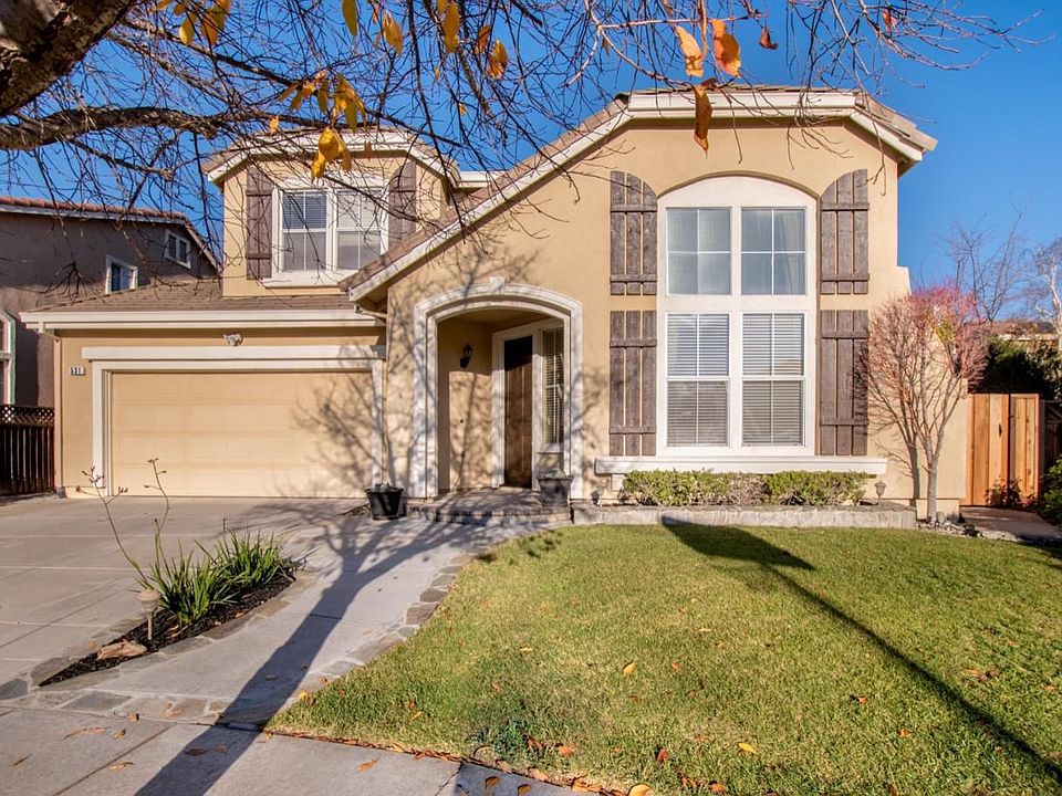 1st image of 531 Bella Calais Way