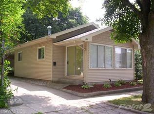 804 N 2nd St, Greenville, MI 48838