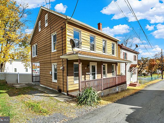 3rd image of 8 Columbia Ave