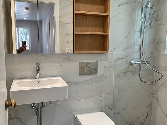 5th image of 1268 Vallejo St #1268