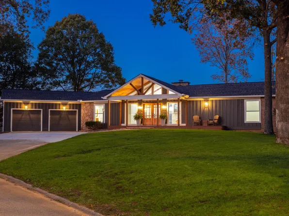 2503 Lake Dweller Ln, Hixson, TN 37343