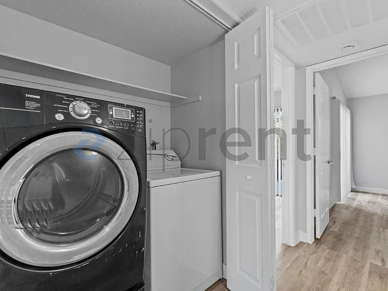 5056 S Rainbow Blvd #203 — Photo 11