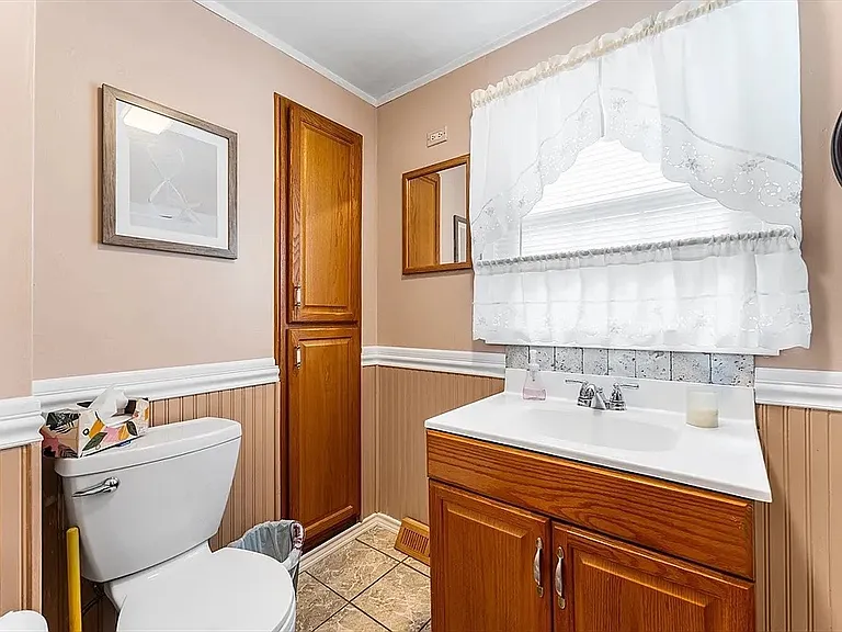 187 Riverview St — Photo 16
