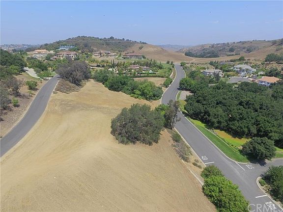 3rd image of 15895 Esquilime Dr