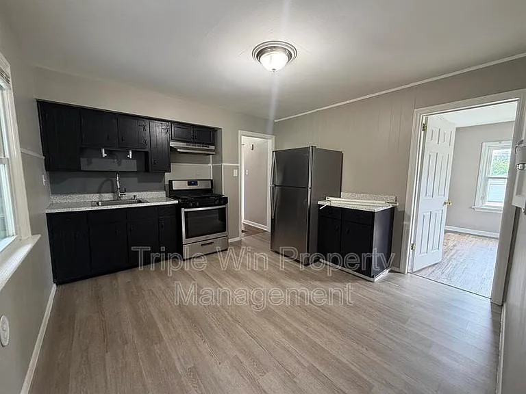 1145 Patterson Rd — Photo 15