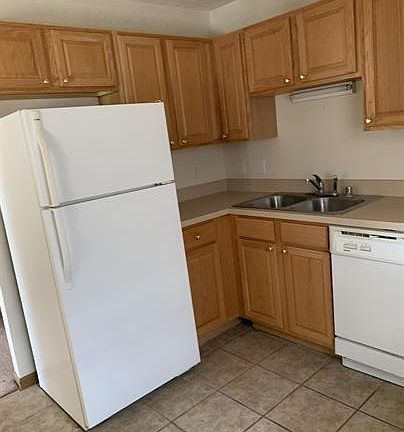3rd image of 3536 Buckland Sq #B