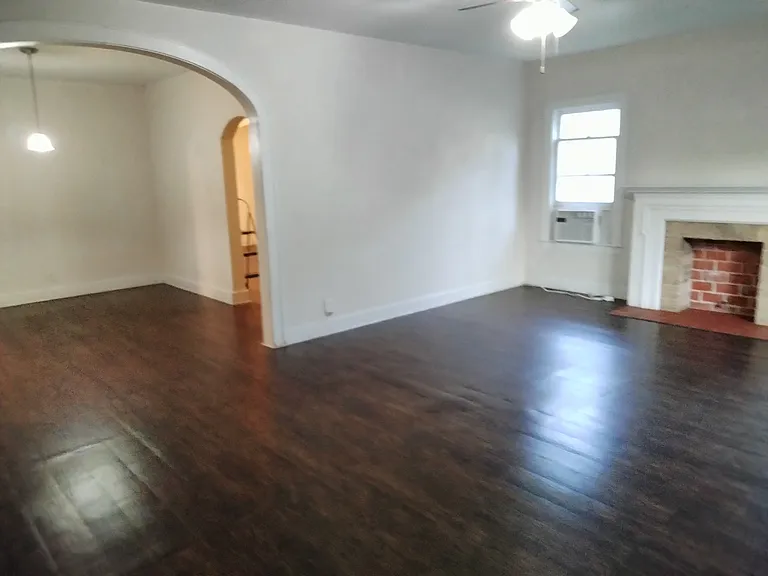 529 E Huisache Ave — Photo 10