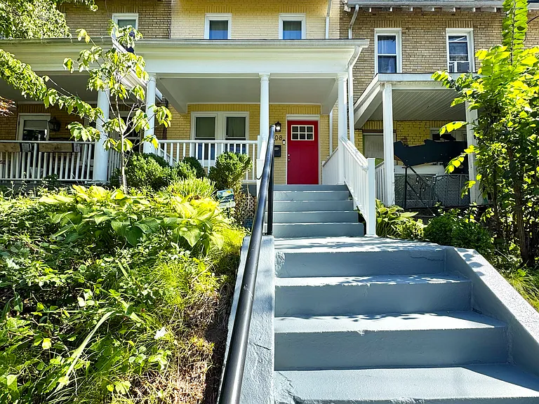 408 Delafield Pl NW — Photo 32