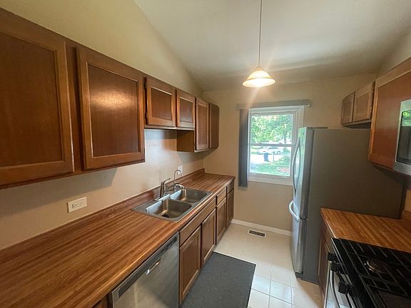5th image of 1712 Rutgers Ct