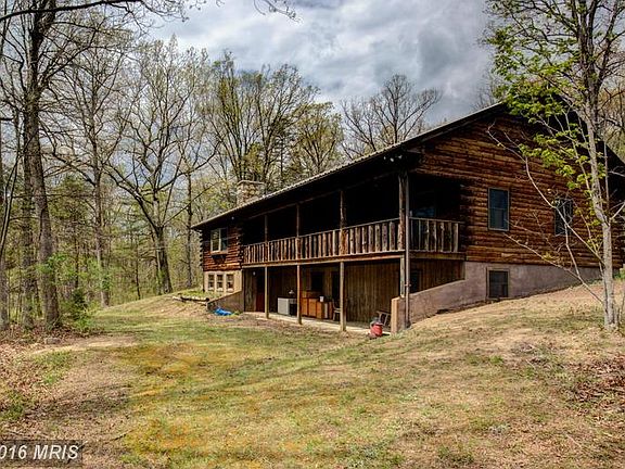 4th image of 141 Opequon Woods Cir