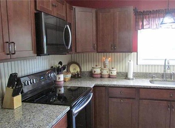 4th image of 5157 Shawnee Blvd