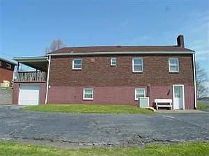 2nd image of 250 Wirt St