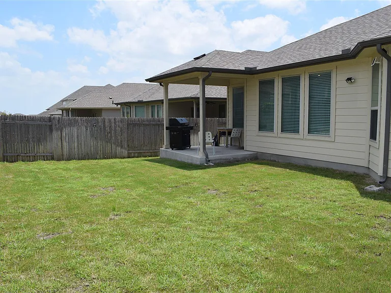 133 Birkshire Dr — Photo 17
