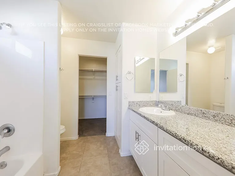 3215 W Salter Dr — Photo 11